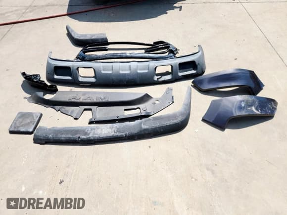 ✅ 2022 Ram 1500 Big Horn • VIN: 1C6RREFT3NN157308 • Lot: 80452495. Wystawiony na Copart z przebiegiem 56 904 mil. Bezpłatny archiwum sprzedaży aukcyjnych z USA i szczegółowy raport historii pojazdu na DreamBid. Zdjęcie 12.