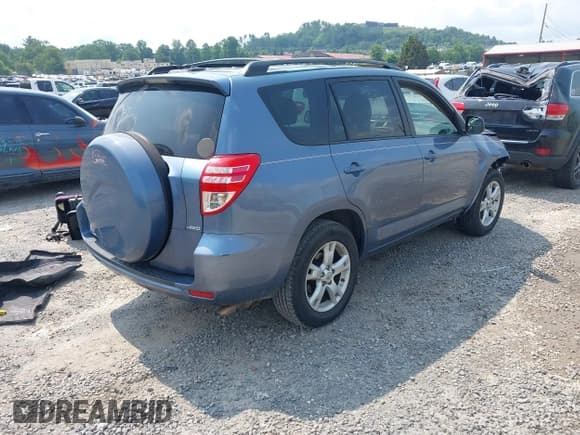 ✅ 2012 Toyota RAV4 • VIN: 2T3BF4DV6CW178984 • Lot: 42400513. Listed on IAAI with 209,626 mi. Free auction sales archive from the USA and detailed vehicle history report at DreamBid. Image 4.