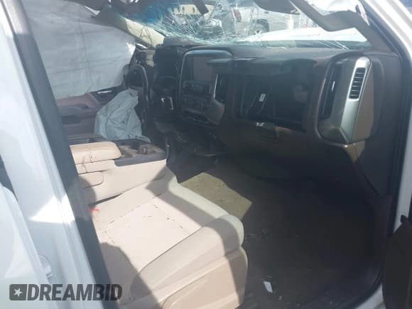 ✅ 2018 Chevrolet Silverado 1500 LT • VIN: 3GCPCREH9JG330225 • Лот: 42113448. Опубликован ранее на IAAI с пробегом 197 389 миль. Бесплатный доступ к архиву аукционных продаж из США и подробный отчёт об истории автомобиля на DreamBid. Изображение 5.