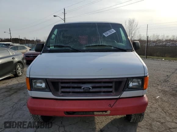 ✅ 2002 Ford Econoline Passenger XL • VIN: 1FBSS31L42HA49207 • Lot: 83612874. Wystawiony na Copart z przebiegiem 73 337 mil. Bezpłatny archiwum sprzedaży aukcyjnych z USA i szczegółowy raport historii pojazdu na DreamBid. Zdjęcie 5.