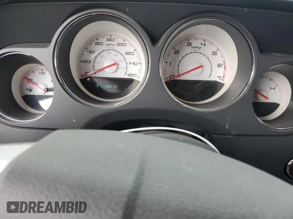 ✅ 2014 Dodge Challenger Shaker • VIN: 2C3CDYBT6EH139323 • Lot: 85641444. Wystawiony na Copart z przebiegiem 82 147 mil. Bezpłatny archiwum sprzedaży aukcyjnych z USA i szczegółowy raport historii pojazdu na DreamBid. Zdjęcie 9.