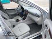 ✅ 2007 Mercedes-Benz C 280 Luxury • VIN: WDBRF92H47F884737 • Lot: 42909973. Wystawiony na IAAI z przebiegiem 159 379 mil. Bezpłatny archiwum sprzedaży aukcyjnych z USA i szczegółowy raport historii pojazdu na DreamBid. Zdjęcie 5.