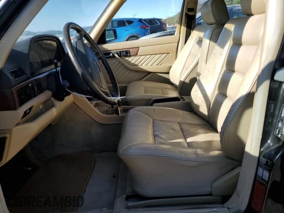 ✅ 1989 Mercedes-Benz 420 SEL • VIN: WDBCA35EXKA440707 • Lot: 75636164. Listed on Copart with 170,236 mi. Free auction sales archive from the USA and detailed vehicle history report at DreamBid. Image 7.