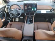 ✅ 2024 VinFast VF 8 Plus • VIN: RLLV1AFAXRH008300 • Лот: 65728365. Опубликован ранее на Copart с пробегом 3 334 миль. Бесплатный доступ к архиву аукционных продаж из США и подробный отчёт об истории автомобиля на DreamBid. Изображение 8.