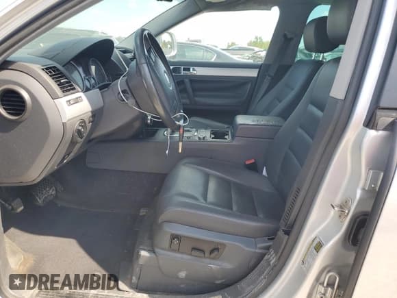 ✅ 2008 Volkswagen Touareg V6 • VIN: WVGBE77L18D064809 • Lot: 71832225. Listed on Copart with 126,866 mi. Free auction sales archive from the USA and detailed vehicle history report at DreamBid. Image 7.