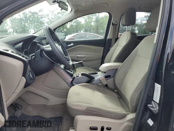 ✅ 2016 Ford Escape SE • VIN: 1FMCU9GX4GUA55395 • Лот: 84233905. Опубликован ранее на Copart с пробегом 174 708 миль. Бесплатный доступ к архиву аукционных продаж из США и подробный отчёт об истории автомобиля на DreamBid. Изображение 7.