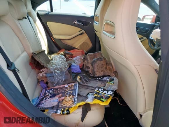 ✅ 2014 Mercedes-Benz CLA 250 • VIN: WDDSJ4EB9EN044537 • Lot: 86263985. Listed on Copart with 107,568 mi. Free auction sales archive from the USA and detailed vehicle history report at DreamBid. Image 10.