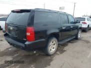 ✅ 2007 Chevrolet Suburban LTZ • VIN: 1GNFC16007J317898 • Lot: 41560031. Listed on IAAI with 271,370 mi. Free auction sales archive from the USA and detailed vehicle history report at DreamBid. Image 4.