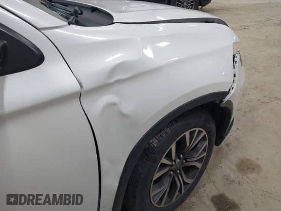 2018 Mitsubishi Outlander ES z VIN JA4AZ3A38JZ010688, wystawiony jako IAAI lot #43287137 z przebiegiem 99 875 mil mil oraz . Historia ofert i sprzedaży dostępna na DreamBid. Obrazek 20.