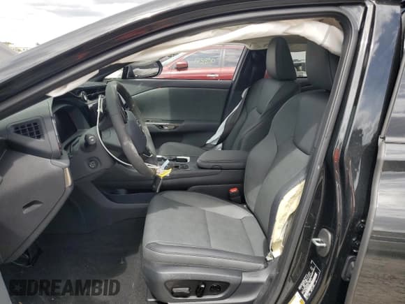 ✅ 2024 Lexus RZ 450e Premium • VIN: JTJAAAAB8RA026440 • Lot: 73634804. Wystawiony na Copart z przebiegiem 1 573 mil. Bezpłatny archiwum sprzedaży aukcyjnych z USA i szczegółowy raport historii pojazdu na DreamBid. Zdjęcie 7.