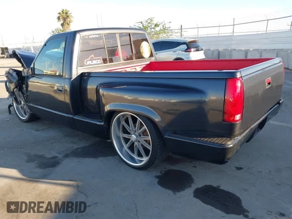 ✅ 1989 Chevrolet Silverado 1500 • VIN: 1GCDC14K9KZ223260 • Lot: 43585518. Listed on IAAI with 251,672 mi. Free auction sales archive from the USA and detailed vehicle history report at DreamBid. Image 3.