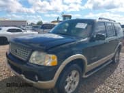 ✅ 2005 Ford Explorer Eddie Bauer • VIN: 1FMDU64K35UA19884 • Lot: 43574746. Wystawiony na IAAI z przebiegiem 219 815 mil. Bezpłatny archiwum sprzedaży aukcyjnych z USA i szczegółowy raport historii pojazdu na DreamBid. Zdjęcie 2.