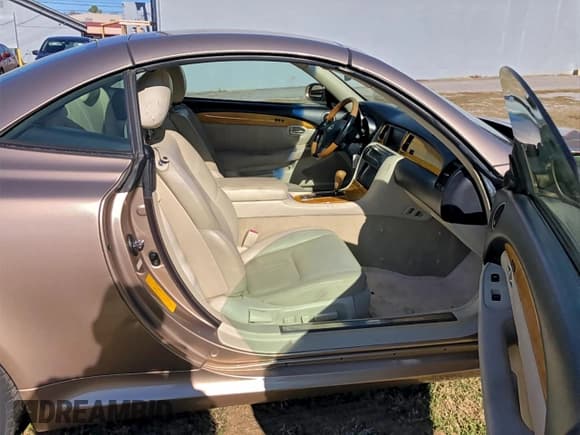 ✅ 2002 Lexus SC 430 • VIN: JTHFN48Y220022418 • Lot: 96958215. Listed on Copart with 220,676 mi. Free auction sales archive from the USA and detailed vehicle history report at DreamBid. Image 5.