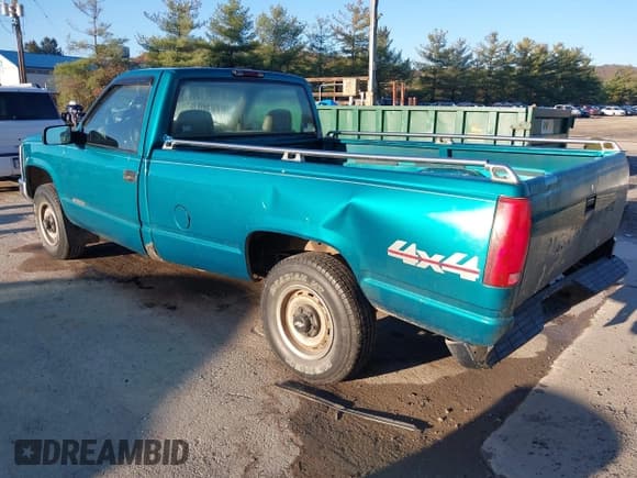 ✅ 1995 Chevrolet Silverado 1500 • VIN: 1GCEK14Z3SZ114345 • Lot: 43493891. Wystawiony na IAAI z przebiegiem 174 964 mil. Bezpłatny archiwum sprzedaży aukcyjnych z USA i szczegółowy raport historii pojazdu na DreamBid. Zdjęcie 3.