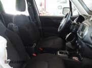 ✅ 2018 Jeep Renegade Upland • VIN: ZACCJBAB1JPJ05872 • Lot: 42569476. Wystawiony na IAAI z przebiegiem 80 057 mil. Bezpłatny archiwum sprzedaży aukcyjnych z USA i szczegółowy raport historii pojazdu na DreamBid. Zdjęcie 5.