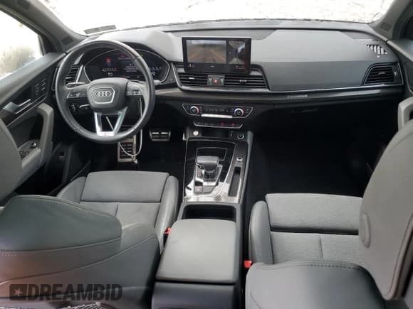 ✅ 2022 Audi SQ5 Premium Plus • VIN: WA1B4AFY2N2092122 • Лот: 66394155. Опубликован ранее на Copart с пробегом 25 888 миль. Бесплатный доступ к архиву аукционных продаж из США и подробный отчёт об истории автомобиля на DreamBid. Изображение 8.