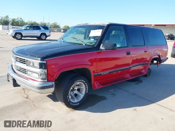 ✅ 1999 Chevrolet Suburban • VIN: 3GNEC16R4XG137836 • Лот: 43536528. Опубликован ранее на IAAI с пробегом 258 648 миль. Бесплатный доступ к архиву аукционных продаж из США и подробный отчёт об истории автомобиля на DreamBid. Изображение 2.