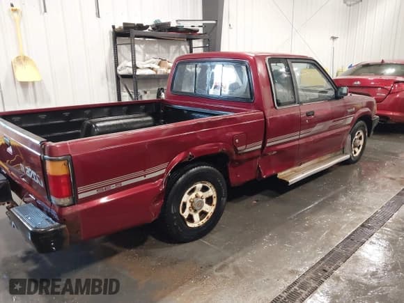 ✅ 1992 Mazda B-Series • VIN: JM2UF3146N0287592 • Лот: 42067627. Опубликован ранее на IAAI с пробегом 171 702 миль. Бесплатный доступ к архиву аукционных продаж из США и подробный отчёт об истории автомобиля на DreamBid. Изображение 6.