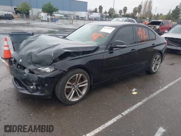 ✅ 2015 BMW 3 Series 328i • VIN: WBA3A5G51FNS83378 • Лот: 41719392. Опубликован ранее на IAAI с пробегом 114 146 миль. Бесплатный доступ к архиву аукционных продаж из США и подробный отчёт об истории автомобиля на DreamBid. Изображение 17.