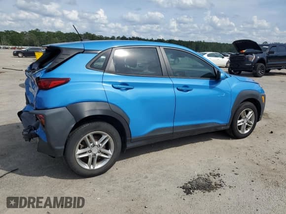 ✅ 2021 Hyundai Kona SE • VIN: KM8K1CAA4MU634372 • Лот: 67078005. Опубликован ранее на Copart с пробегом 47 454 миль. Бесплатный доступ к архиву аукционных продаж из США и подробный отчёт об истории автомобиля на DreamBid. Изображение 3.
