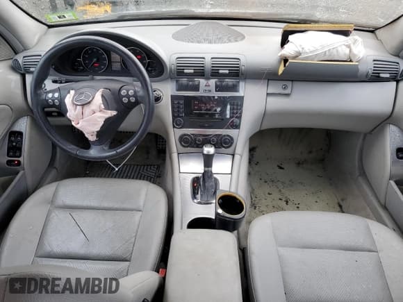 ✅ 2005 Mercedes-Benz C 230 Kompressor • VIN: WDBRF40J05F572730 • Lot: 56742355. Listed on Copart with 130,211 mi. Free auction sales archive from the USA and detailed vehicle history report at DreamBid. Image 8.