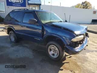 2000 Chevrolet Blazer LS z VIN 1GNCS18W1YK133766, wystawiony jako Copart lot #76567944 z przebiegiem 289 839 mil mil oraz Nie do naprawy • Non repairable. Historia ofert i sprzedaży dostępna na DreamBid. Obrazek 4.