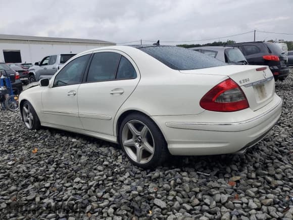 ✅ 2009 Mercedes-Benz E 350 Luxury • VIN: WDBUF56X29B390634 • Лот: 83810135. Опубликован ранее на Copart с пробегом 160 634 миль. Бесплатный доступ к архиву аукционных продаж из США и подробный отчёт об истории автомобиля на DreamBid. Изображение 2.