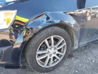 2012 Chevrolet Sonic LT с VIN 1G1JC6SH2C4121314, выставлен на аукционе IAAI как лот 43470559 с пробегом 103 652 миль миль и . История ставок и продаж доступна на DreamBid. Изображение 6.