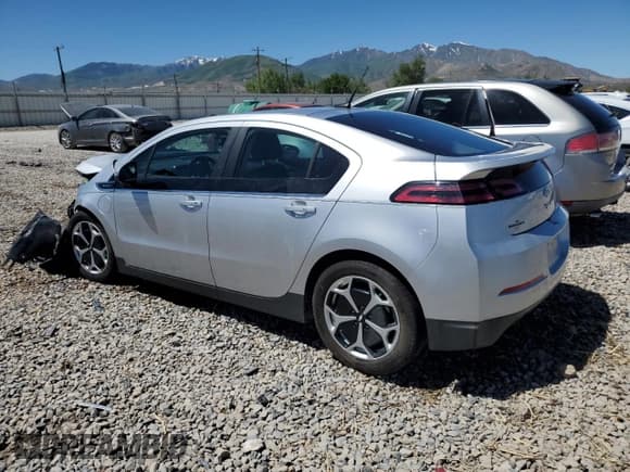 ✅ 2013 Chevrolet Volt • VIN: 1G1RB6E46DU116097 • Lot: 57447614. Wystawiony na Copart z przebiegiem 133 019 mil. Bezpłatny archiwum sprzedaży aukcyjnych z USA i szczegółowy raport historii pojazdu na DreamBid. Zdjęcie 2.