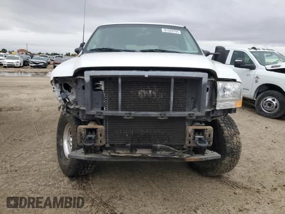 ✅ 2001 Ford Excursion XLT • VIN: 1FMNU40F11EB23604 • Лот: 81528794. Опубликован ранее на Copart с пробегом 196 555 миль. Бесплатный доступ к архиву аукционных продаж из США и подробный отчёт об истории автомобиля на DreamBid. Изображение 5.