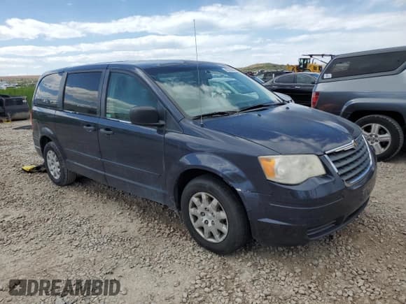 ✅ 2008 Chrysler Town & Country LX • VIN: 2A8HR44H88R670504 • Lot: 85944735. Wystawiony na Copart z przebiegiem 256 075 mil. Bezpłatny archiwum sprzedaży aukcyjnych z USA i szczegółowy raport historii pojazdu na DreamBid. Zdjęcie 4.