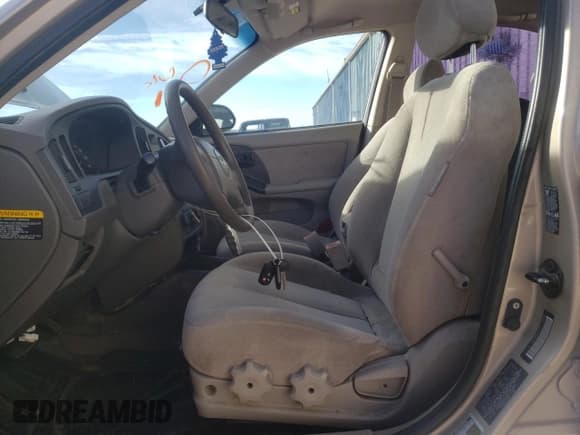 ✅ 2005 Hyundai Elantra GLS • VIN: KMHDN46D05U195680 • Lot: 42364905. Wystawiony na Copart z przebiegiem 134 522 mil. Bezpłatny archiwum sprzedaży aukcyjnych z USA i szczegółowy raport historii pojazdu na DreamBid. Zdjęcie 7.