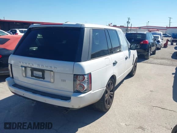 ✅ 2011 Land Rover Range Rover HSE Lux • VIN: SALMF1D46BA357353 • Лот: 43520859. Опубликован ранее на IAAI с пробегом 199 789 миль. Бесплатный доступ к архиву аукционных продаж из США и подробный отчёт об истории автомобиля на DreamBid. Изображение 4.