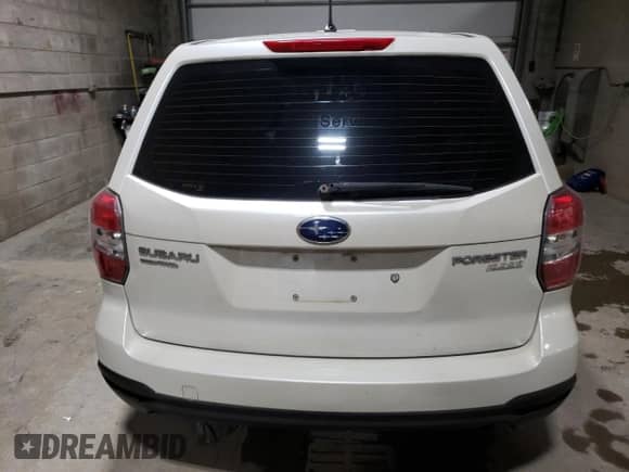 2014 Subaru Forester 2.5i with VIN JF2SJAAC6EH440464, listed as a Copart auction lot 89527065 with 67,981 mi miles and Clean title. Bid and sale history available at DreamBid. Image 6.
