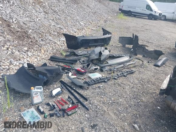 ✅ 2021 Chrysler 300 S • VIN: 2C3CCABG7MH506967 • Lot: 42991063. Listed on IAAI with 83,196 mi. Free auction sales archive from the USA and detailed vehicle history report at DreamBid. Image 12.