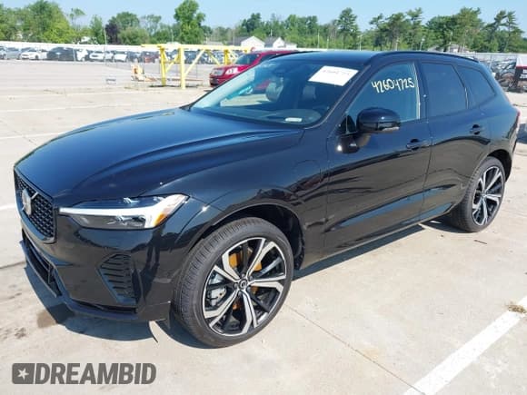 ✅ 2025 Volvo XC60 Ultra • VIN: YV4H60RM7S1030145 • Лот: 42604725. Опубликован ранее на IAAI с пробегом 2 389 миль. Бесплатный доступ к архиву аукционных продаж из США и подробный отчёт об истории автомобиля на DreamBid. Изображение 2.