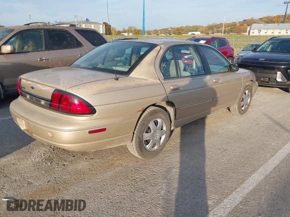 ✅ 1998 Chevrolet Lumina LS • VIN: 2G1WL52M8W9145082 • Лот: 43625724. Опубликован ранее на IAAI с пробегом 111 504 миль. Бесплатный доступ к архиву аукционных продаж из США и подробный отчёт об истории автомобиля на DreamBid. Изображение 4.