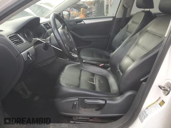 ✅ 2014 Volkswagen Jetta SE • VIN: 3VWD17AJ6EM368313 • Lot: 92489055. Listed on Copart with 148,856 mi. Free auction sales archive from the USA and detailed vehicle history report at DreamBid. Image 7.