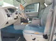 ✅ 2008 Chrysler Aspen Limited • VIN: 1A8HX58218F147415 • Лот: 62481415. Опубликован ранее на Copart с пробегом 217 289 миль. Бесплатный доступ к архиву аукционных продаж из США и подробный отчёт об истории автомобиля на DreamBid. Изображение 7.