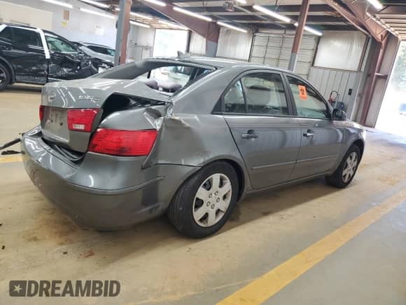 2010 Hyundai Sonata GLS with VIN 5NPET4AC0AH584661, listed as a Copart auction lot 82528305 with 186,922 mi miles and Salvage title. Bid and sale history available at DreamBid. Image 3.