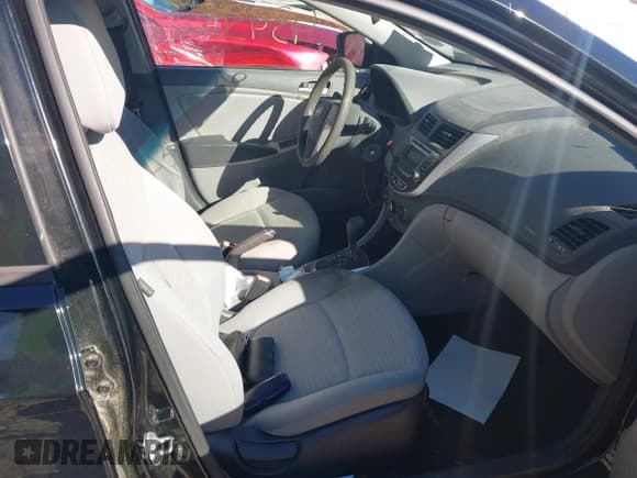 ✅ 2017 Hyundai Accent SE • VIN: KMHCT4AE5HU278981 • Lot: 43430286. Wystawiony na IAAI z przebiegiem 68 382 mil. Bezpłatny archiwum sprzedaży aukcyjnych z USA i szczegółowy raport historii pojazdu na DreamBid. Zdjęcie 5.