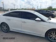 ✅ 2015 Hyundai Sonata Sport • VIN: 5NPE34AB9FH053070 • Lot: 43467488. Wystawiony na IAAI z przebiegiem 161 949 mil. Bezpłatny archiwum sprzedaży aukcyjnych z USA i szczegółowy raport historii pojazdu na DreamBid. Zdjęcie 13.