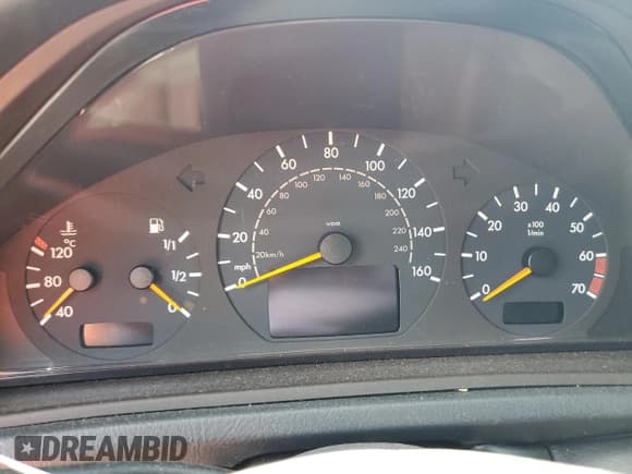 ✅ 2002 Mercedes-Benz CLK 320/430 • VIN: WDBLJ65G12F198461 • Lot: 64737645. Wystawiony na Copart z przebiegiem Nie podano. Bezpłatny archiwum sprzedaży aukcyjnych z USA i szczegółowy raport historii pojazdu na DreamBid. Zdjęcie 9.