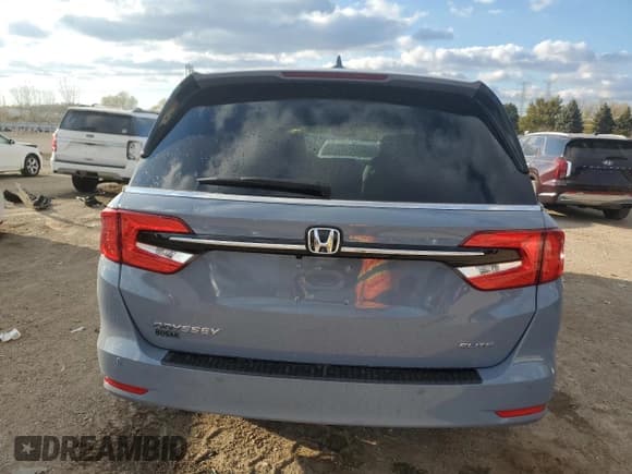 ✅ 2024 Honda Odyssey Elite • VIN: 5FNRL6H94RB038835 • Lot: 90241405. Wystawiony na Copart z przebiegiem 12 407 mil. Bezpłatny archiwum sprzedaży aukcyjnych z USA i szczegółowy raport historii pojazdu na DreamBid. Zdjęcie 6.