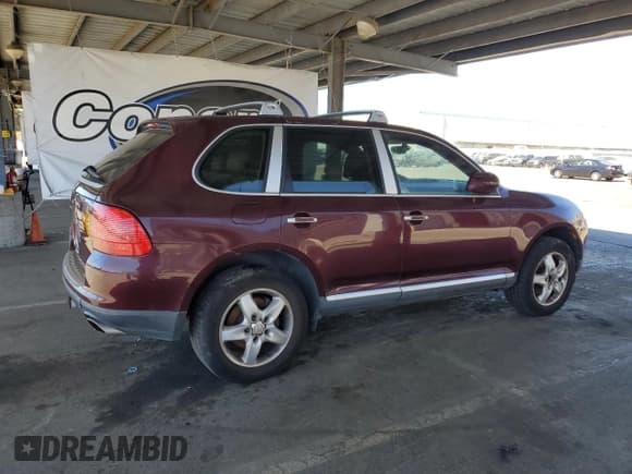 ✅ 2004 Porsche Cayenne • VIN: WP1AA29P74LA24053 • Лот: 69497125. Опубликован ранее на Copart с пробегом 248 021 миль. Бесплатный доступ к архиву аукционных продаж из США и подробный отчёт об истории автомобиля на DreamBid. Изображение 3.