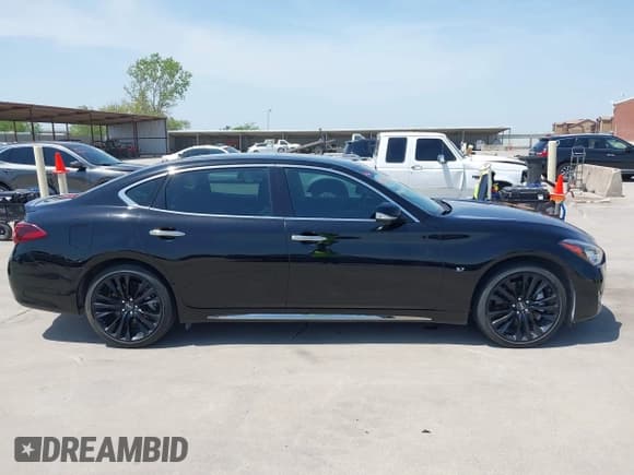 ✅ 2018 Infiniti Q70 Luxe • VIN: JN1BY1PP6JM330538 • Лот: 42026847. Опубликован ранее на IAAI с пробегом 66 667 миль. Бесплатный доступ к архиву аукционных продаж из США и подробный отчёт об истории автомобиля на DreamBid. Изображение 13.