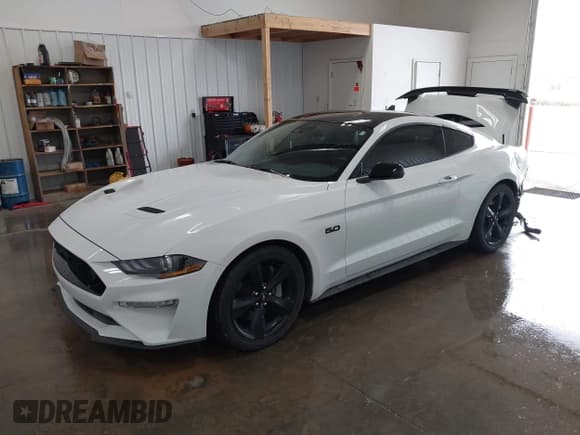 ✅ 2022 Ford Mustang GT • VIN: 1FA6P8CF6N5107199 • Lot: 42359080. Listed on IAAI with 14,258 mi. Free auction sales archive from the USA and detailed vehicle history report at DreamBid. Image 2.