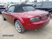 ✅ 2006 Mazda MX-5 Miata Grand Touring • VIN: JM1NC25FX60100475 • Lot: 42436966. Wystawiony na IAAI z przebiegiem 123 632 mil. Bezpłatny archiwum sprzedaży aukcyjnych z USA i szczegółowy raport historii pojazdu na DreamBid. Zdjęcie 3.