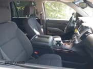 ✅ 2017 GMC Yukon SLE • VIN: 1GKS2AKC3HR168940 • Lot: 42634579. Wystawiony na IAAI z przebiegiem 122 944 mil. Bezpłatny archiwum sprzedaży aukcyjnych z USA i szczegółowy raport historii pojazdu na DreamBid. Zdjęcie 5.