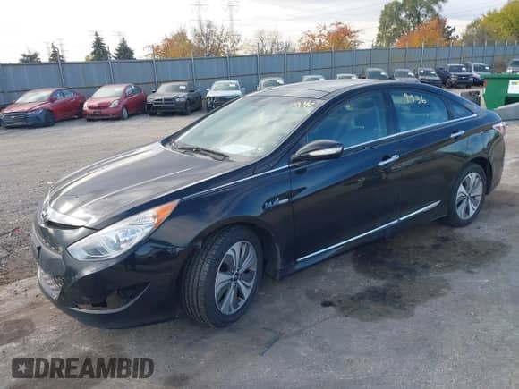 2015 Hyundai Sonata Limited with VIN KMHEC4A49FA118956, listed as a IAAI auction lot 43619936 with 206,012 mi miles and . Bid and sale history available at DreamBid. Image 16.